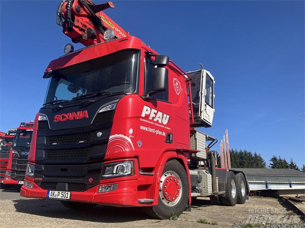 Scania R 590 Timber trucks