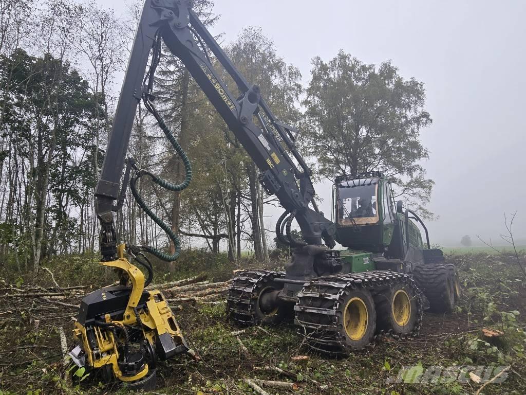 John Deere 1270 G Harvesters