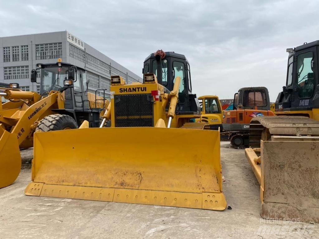 Shantui SD 16 Crawler dozers