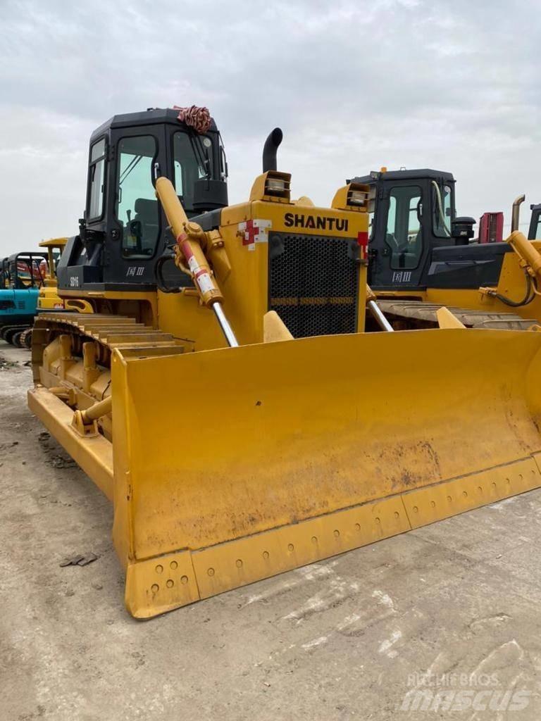 Shantui SD 16 Crawler dozers