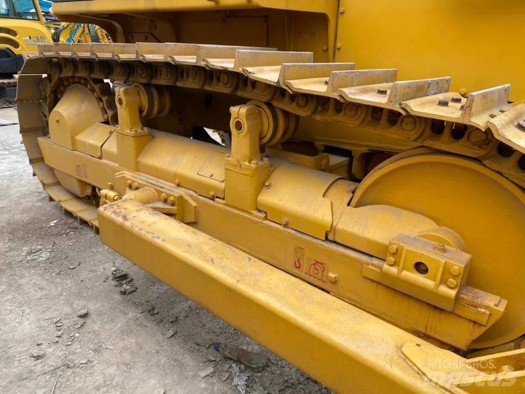 Shantui SD 16 Crawler dozers
