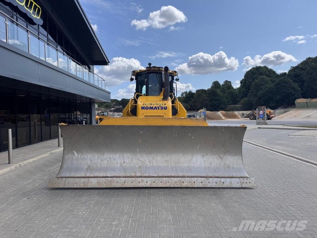 Komatsu D 71P Xi Crawler dozers