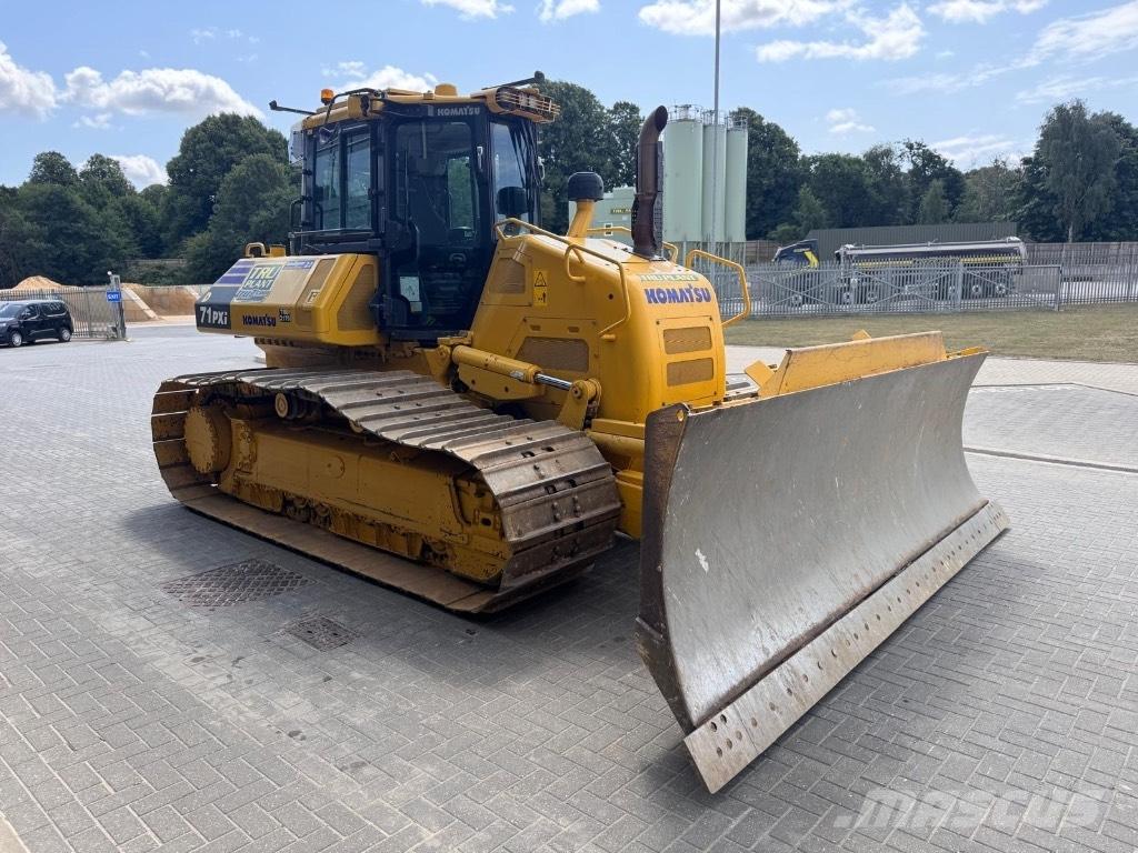 Komatsu D 71P Xi Crawler dozers