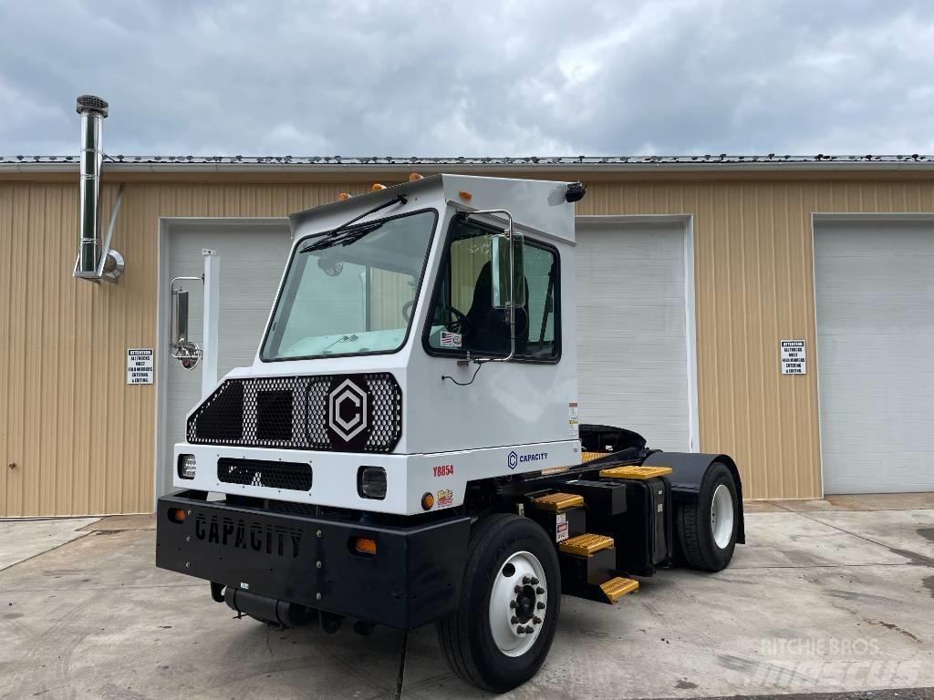 Capacity TJ5000 Terminal tractors