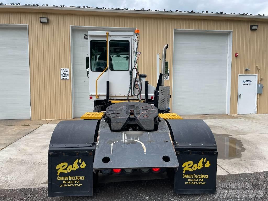 Capacity TJ5000 Terminal tractors