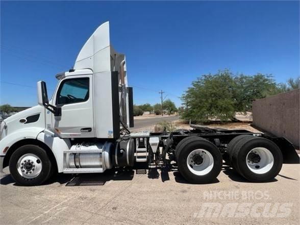Peterbilt 579 Tractor Units