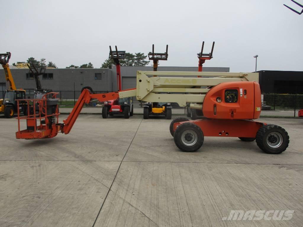 JLG 510 AJ (557) Compact self-propelled boom lifts