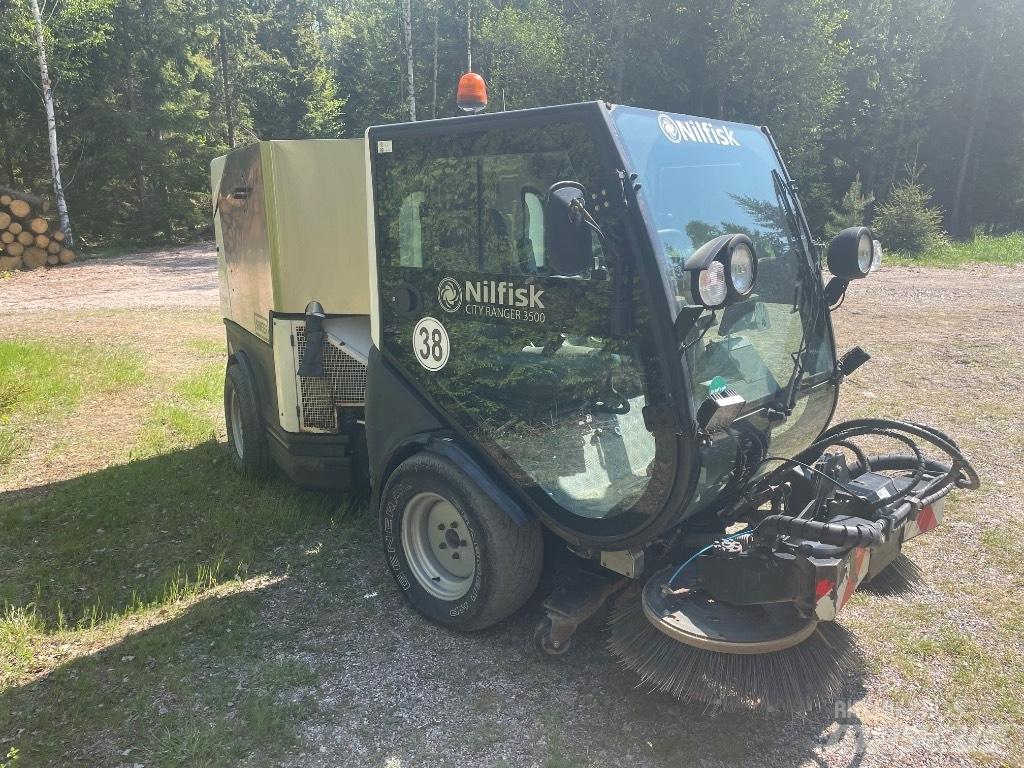 Nilfisk CR 3500 Sweepers