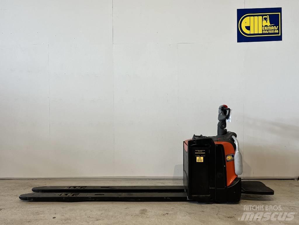 BT LPE 200 Low lifter with platform