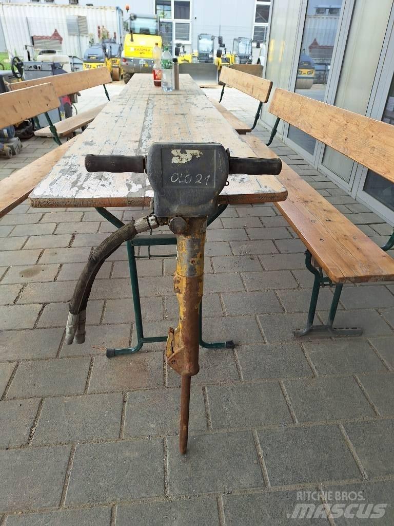 Atlas Copco LH 180 Hammers / Breakers