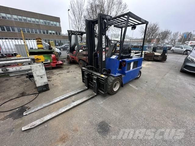 Clark EM 2,5 Electric forklift trucks