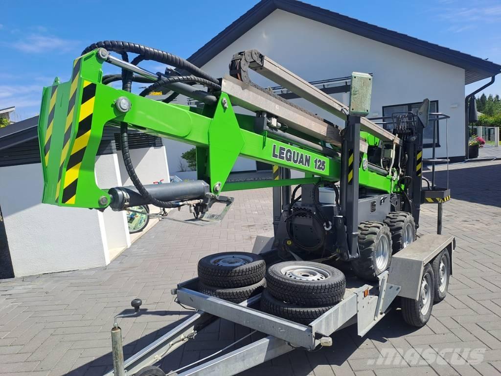 Leguan 125 Compact self-propelled boom lifts