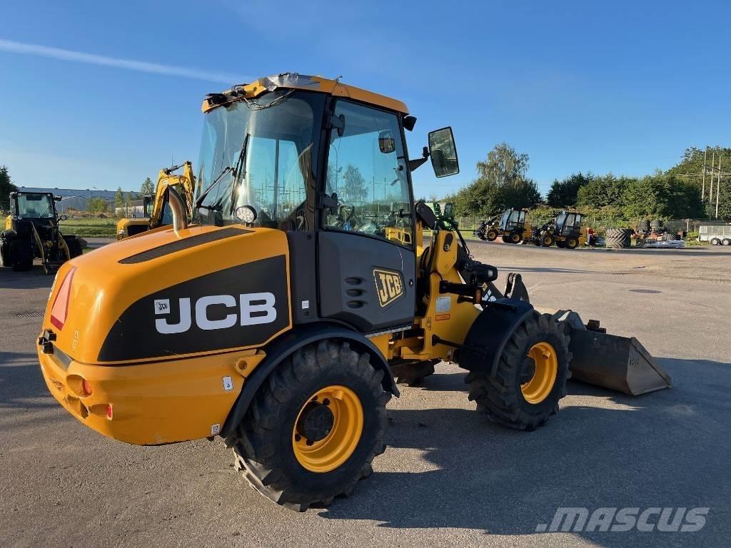 JCB 406 Telehandlers for agriculture