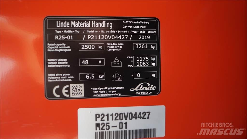Linde R25 Reach trucks