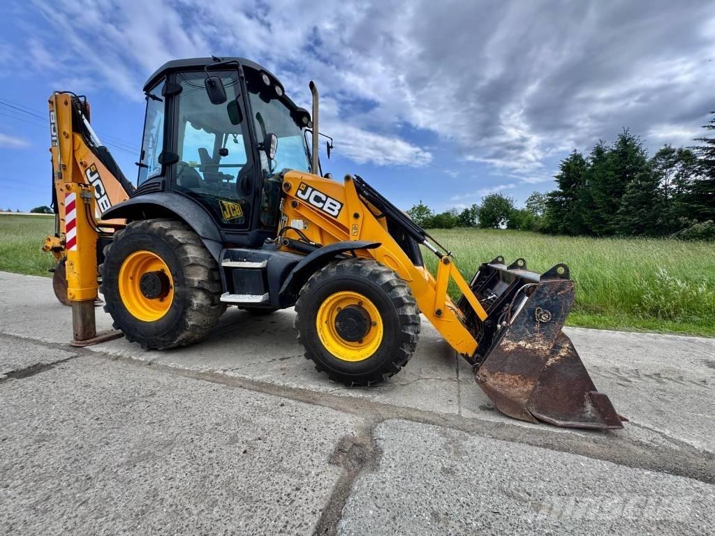 JCB 3 CX Backhoe loaders