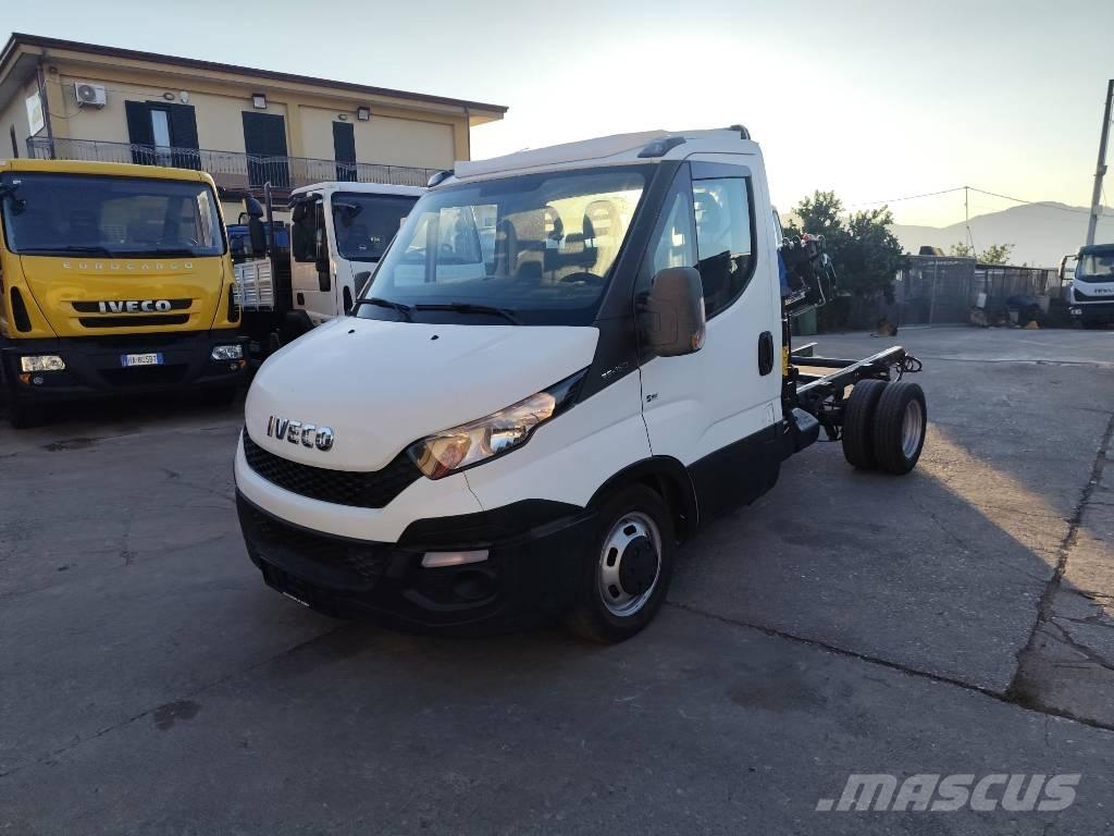 Iveco Daily 35-150 Crane trucks