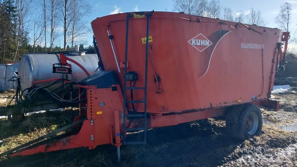 Kuhn EuroMix I Mixer feeders