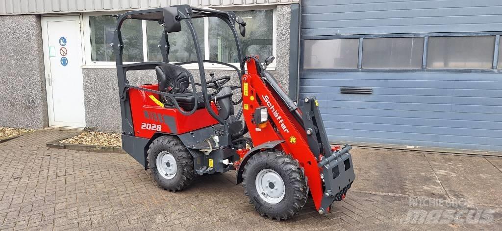 Schäffer 2028-2 Multi purpose loaders