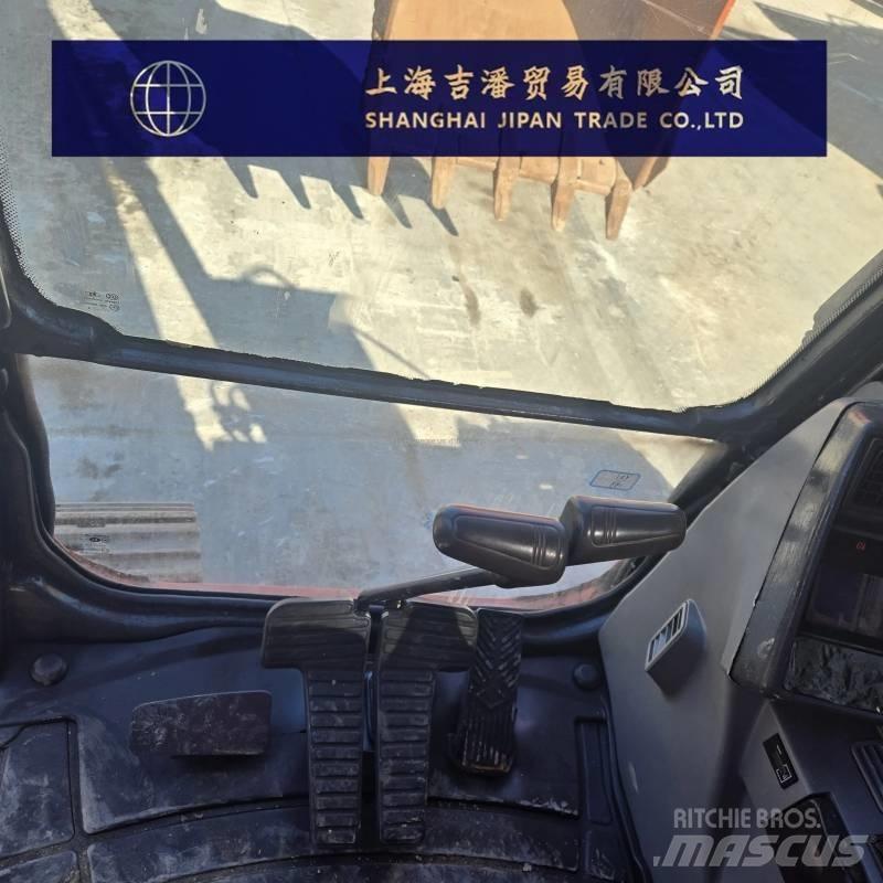 Doosan DX 225 Crawler excavators