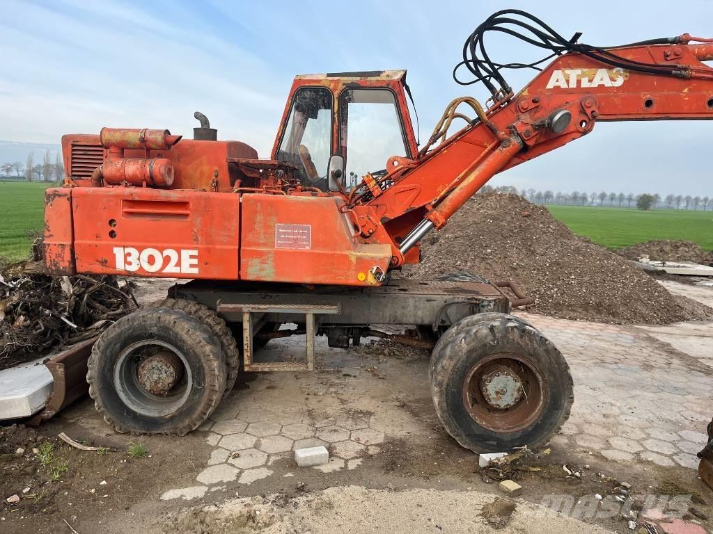 Atlas 1302 E Wheeled excavators