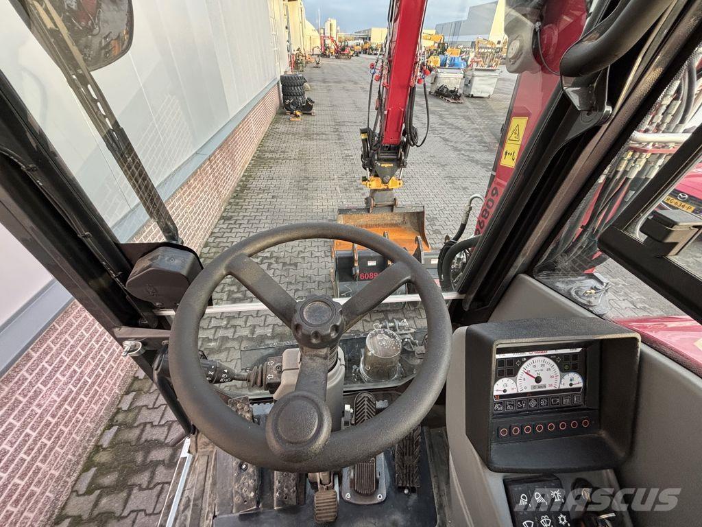 Yanmar YAN B110W Wheeled excavators