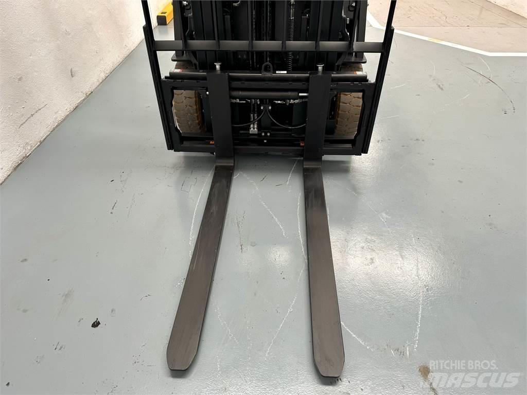  CPD15TVL Electric forklift trucks