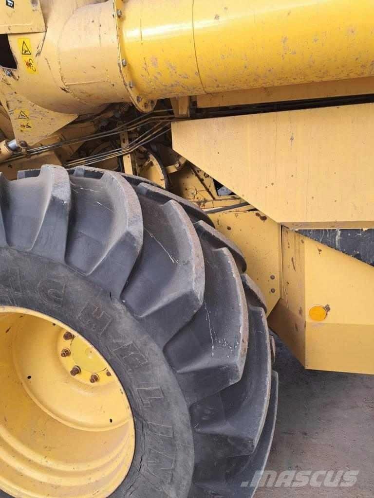 New Holland TX 66 Combine harvesters