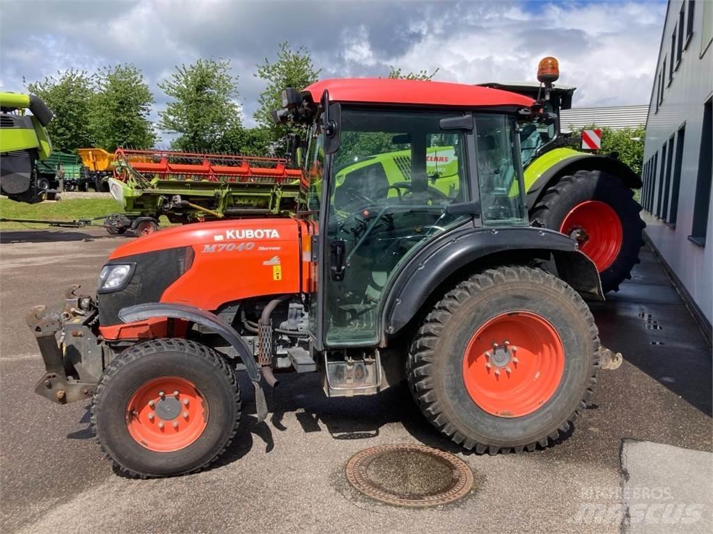Kubota M7040 Compact tractors