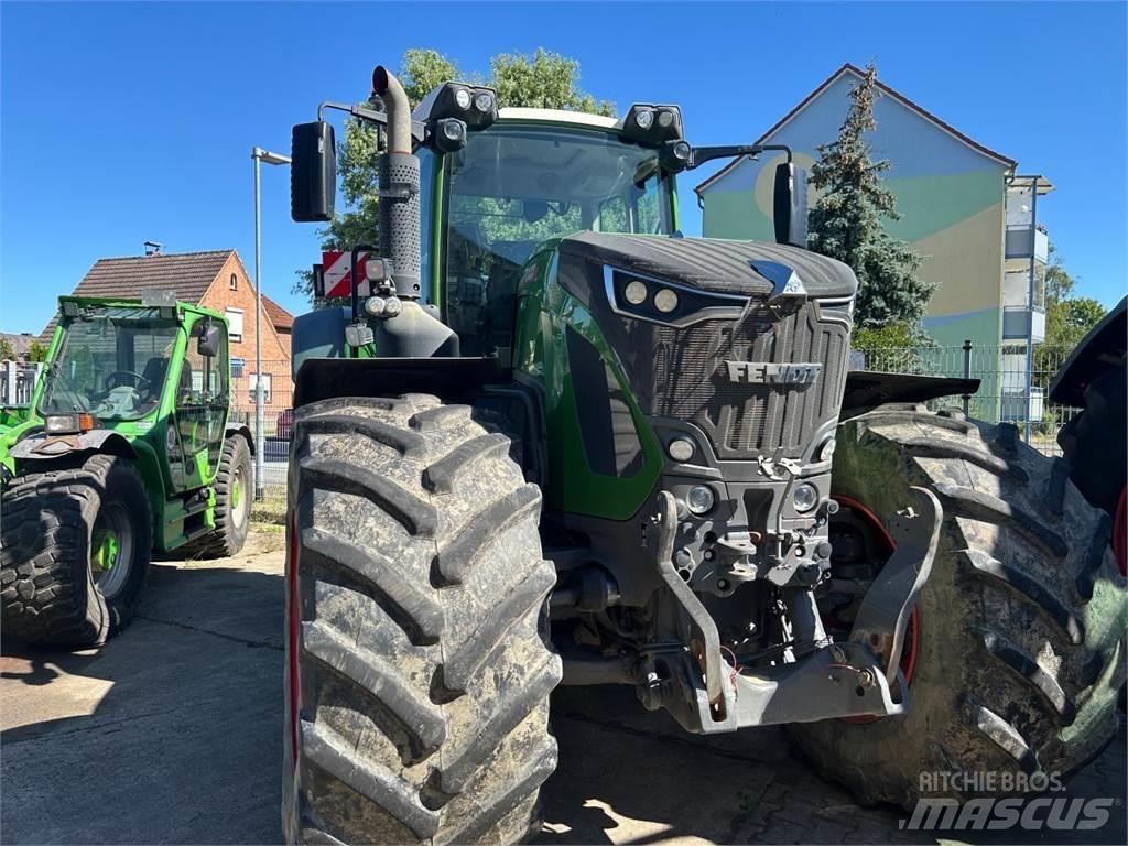 Fendt 942 VARIO Tractors
