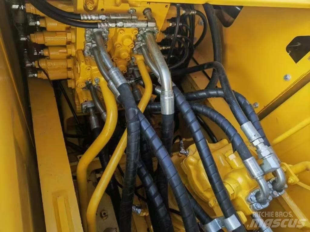 Komatsu 200-8 Crawler excavators