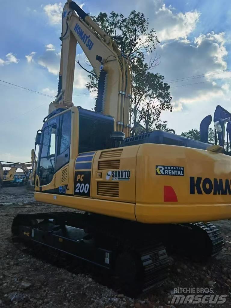 Komatsu 200-8 Crawler excavators