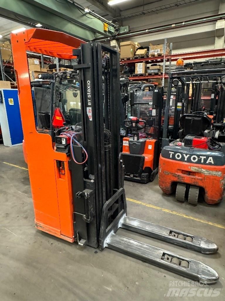 Toyota SSE135L Self propelled stackers
