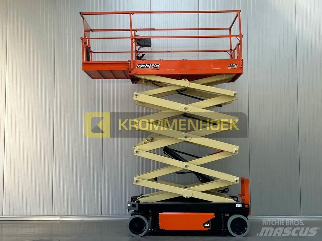 JLG R 3246 Scissor lifts