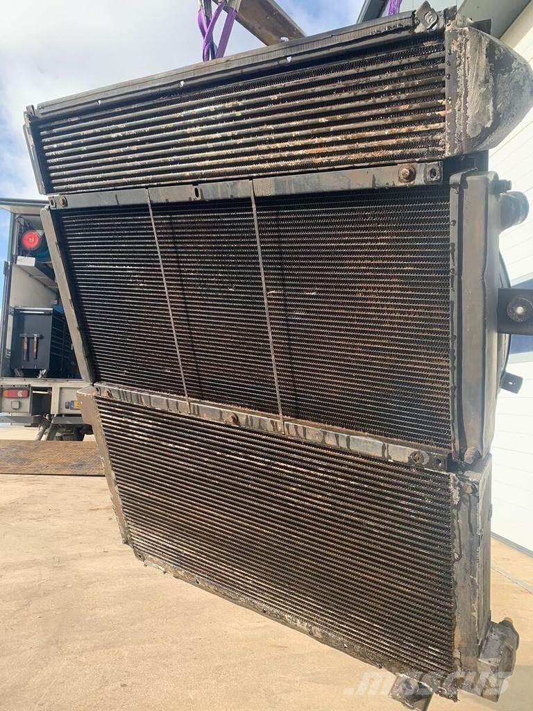 Liebherr A932 Radiators