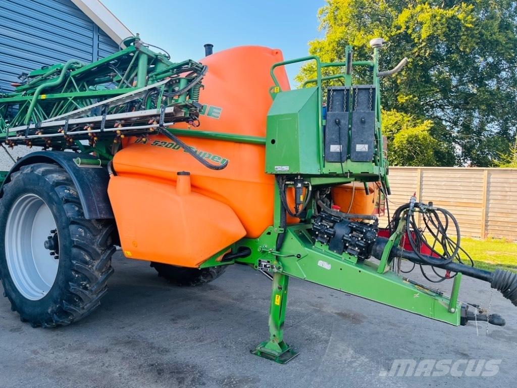 Amazone UX 5200 Trailed sprayers
