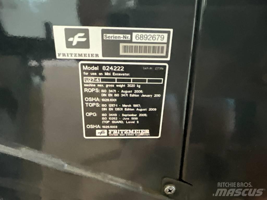 Kubota U 27-4 Cabins and interior