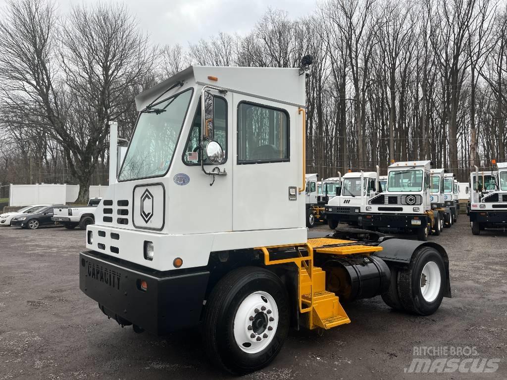 Capacity TJ5000 DOT Terminal tractors