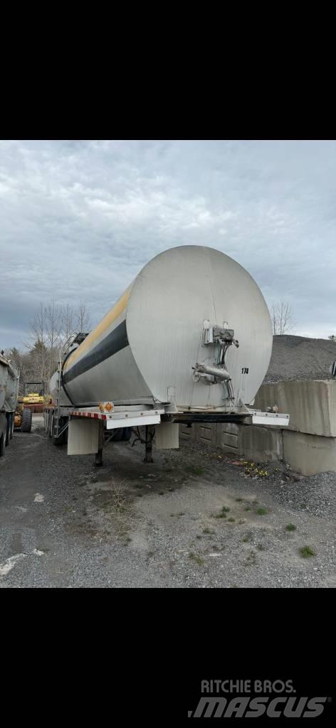 Remtec 4 AXLES Tanker trailers