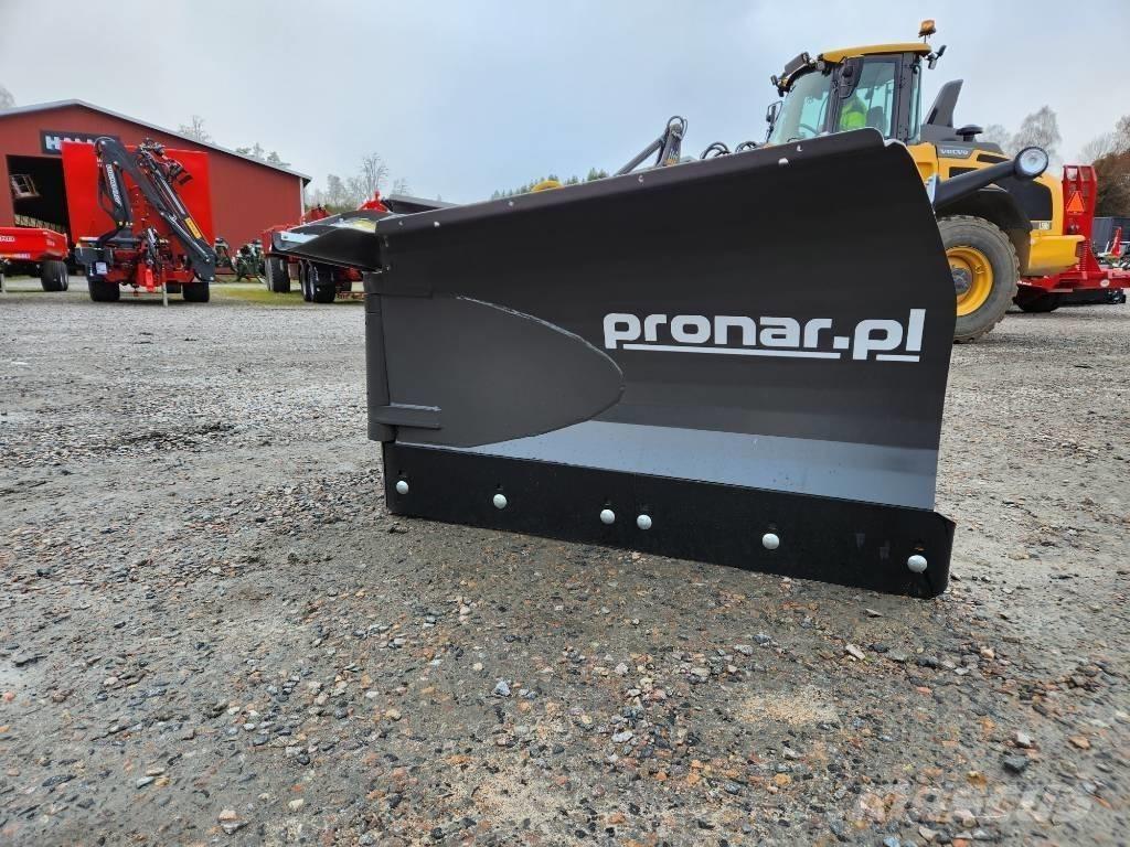 Pronar PUV 2800 M Snow blades and plows