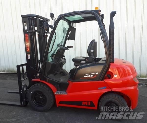 Manitou MI25D Rough terrain trucks