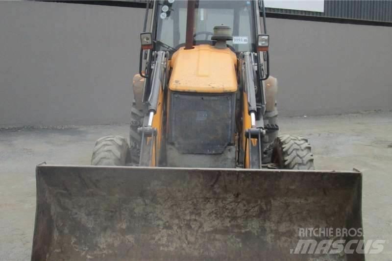 JCB 3DX4 Backhoe loaders