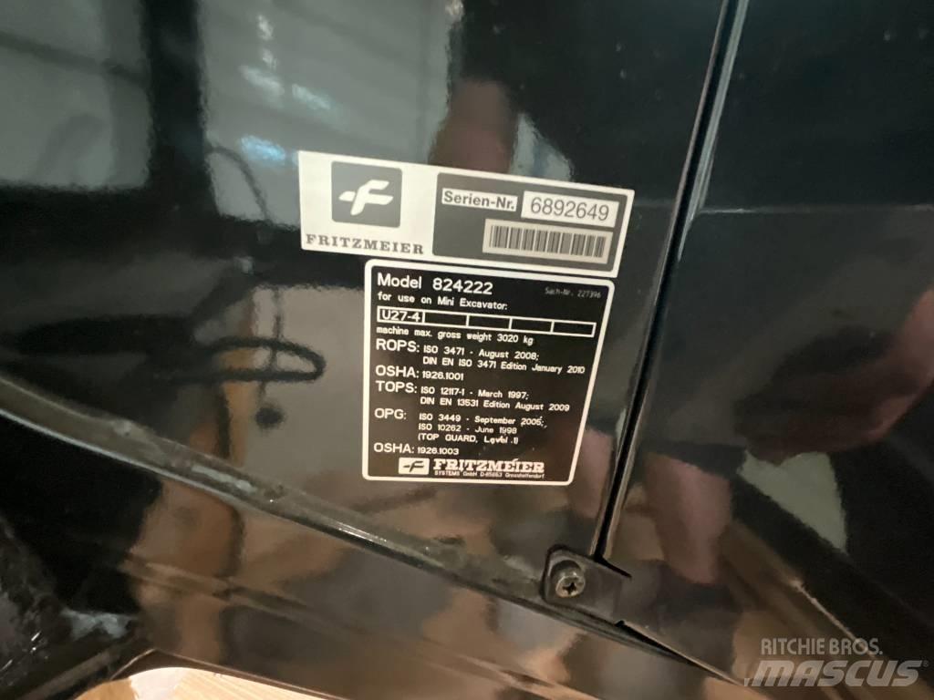 Kubota U 27-4 Cabins and interior