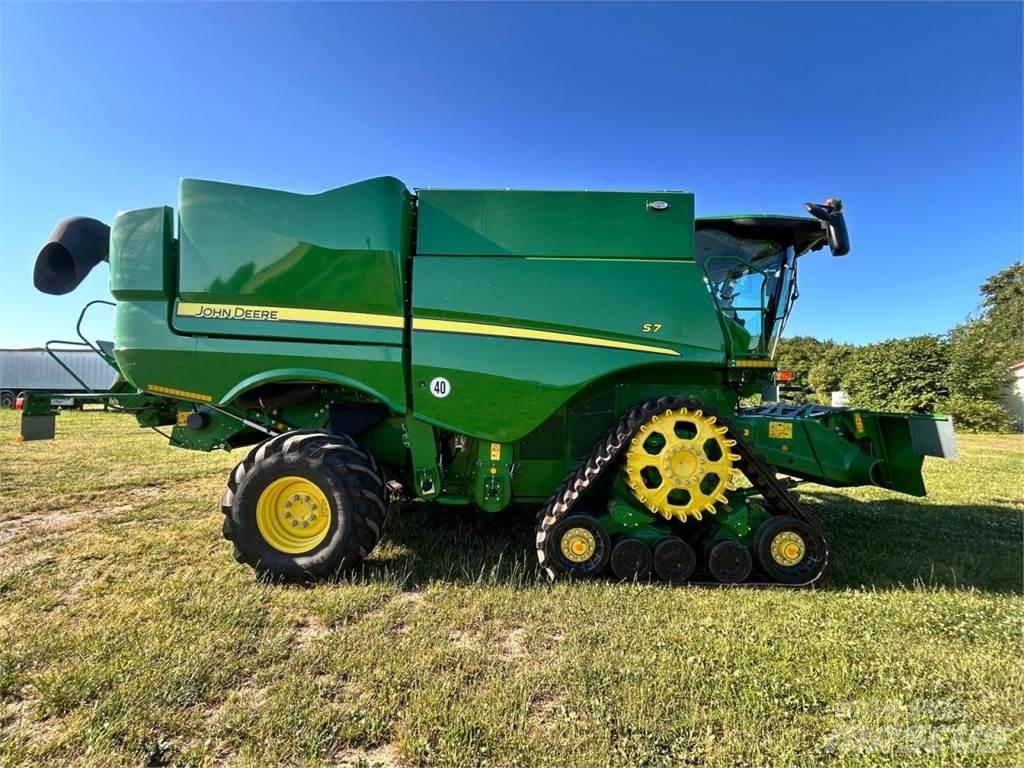John Deere S780 Combine harvesters