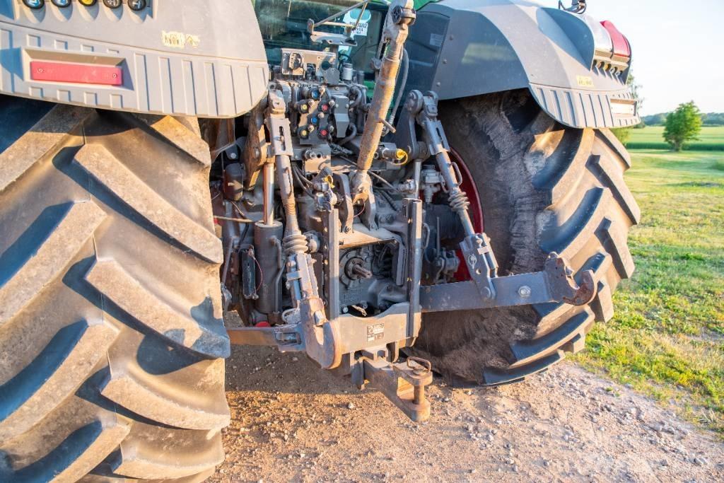 Fendt 828 Profi Plus Tractors