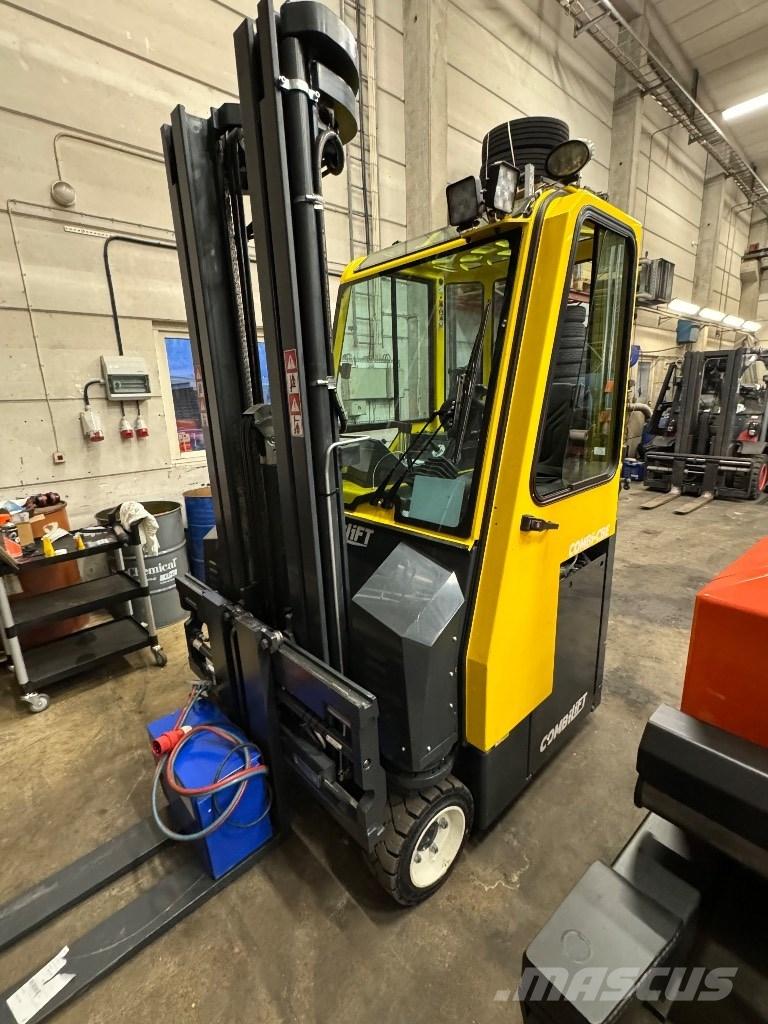 Combilift CBE3000 4-way reach trucks