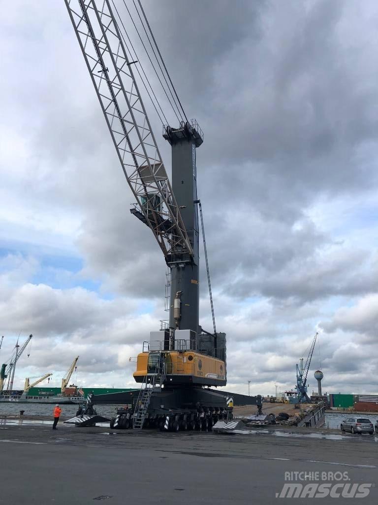 Liebherr LHM550 Harbour cranes