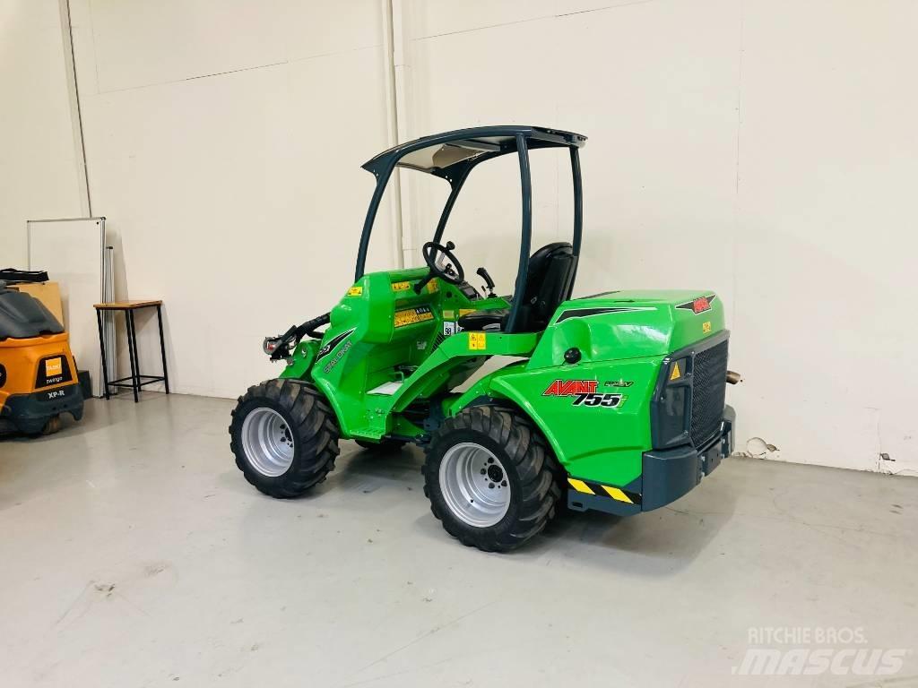 Avant 755 i Mini loaders