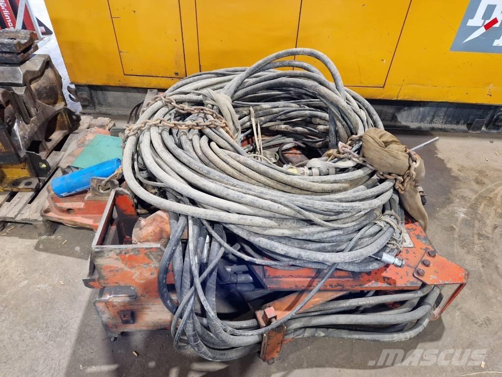 PTC 2313 Hydraulic pile hammers