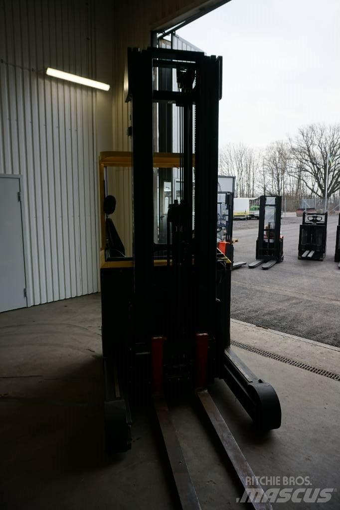 Hyster R1.4 Reach trucks