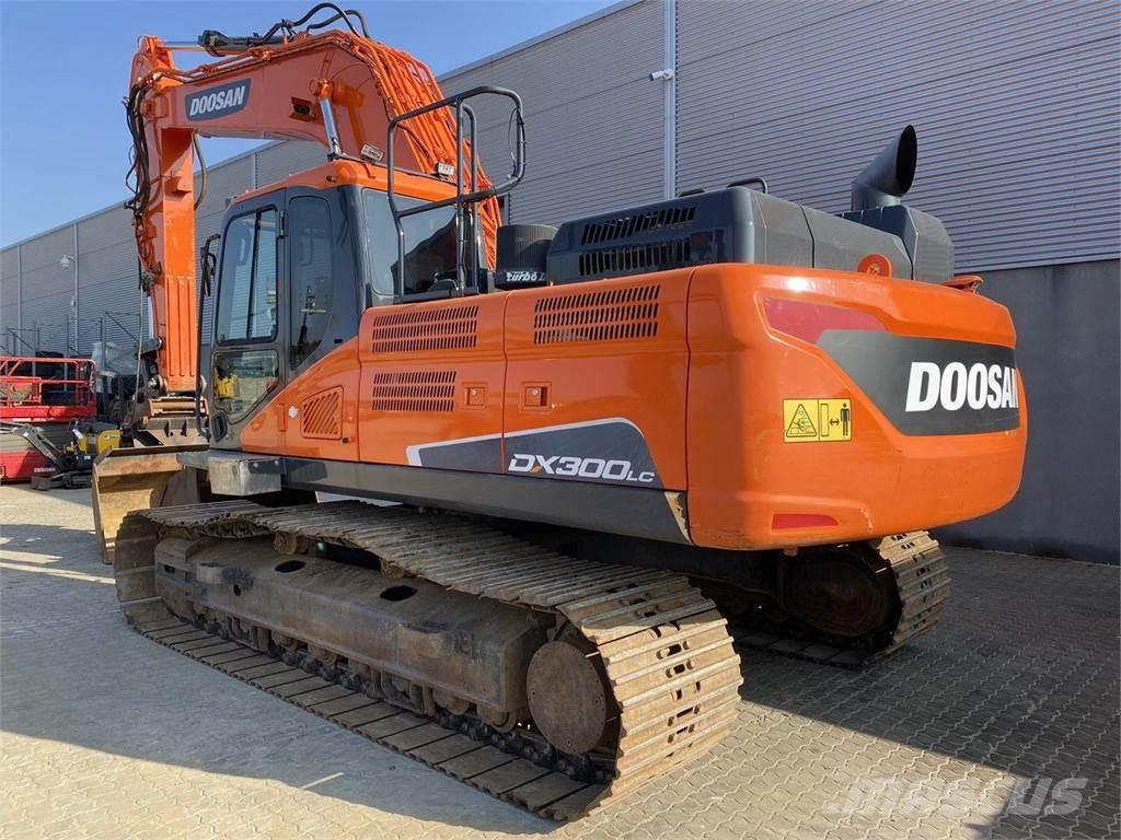 Doosan DX300LC-5 Crawler excavators